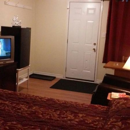 ווינדזור Leisure Motel מראה חיצוני תמונה