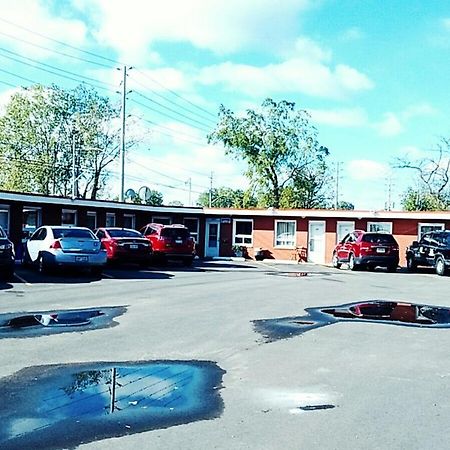 ווינדזור Leisure Motel מראה חיצוני תמונה