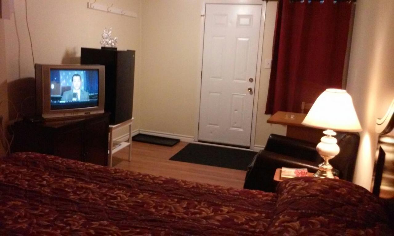 ווינדזור Leisure Motel מראה חיצוני תמונה