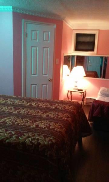 ווינדזור Leisure Motel מראה חיצוני תמונה