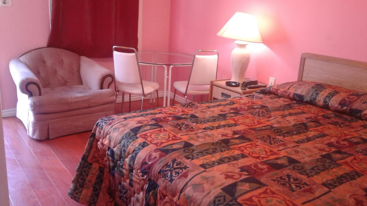 ווינדזור Leisure Motel מראה חיצוני תמונה