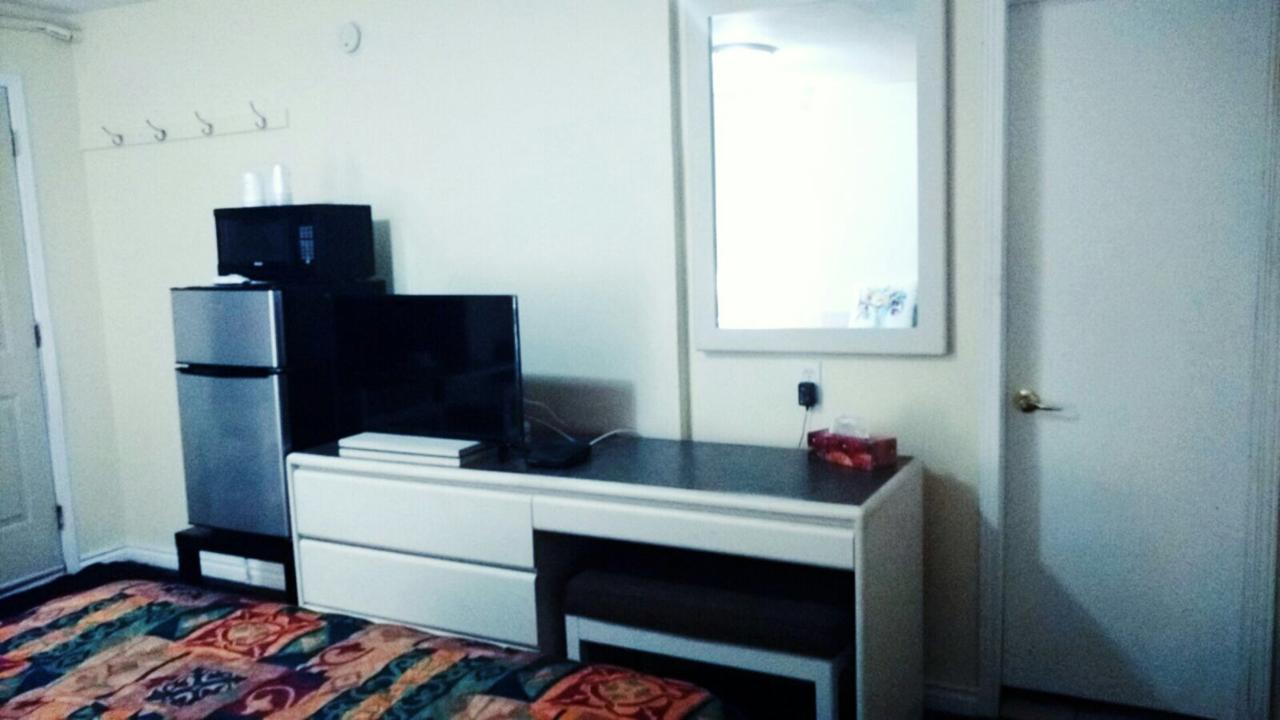 ווינדזור Leisure Motel מראה חיצוני תמונה