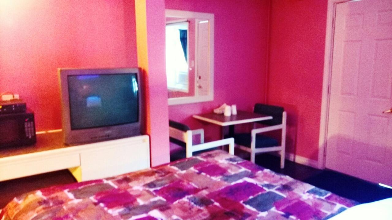 ווינדזור Leisure Motel מראה חיצוני תמונה