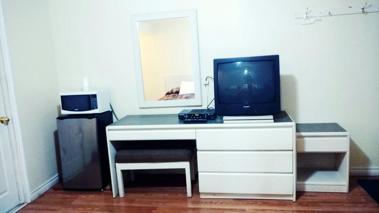 ווינדזור Leisure Motel מראה חיצוני תמונה