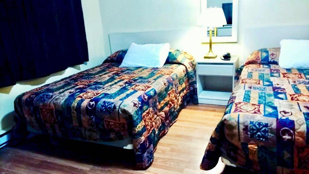 ווינדזור Leisure Motel מראה חיצוני תמונה