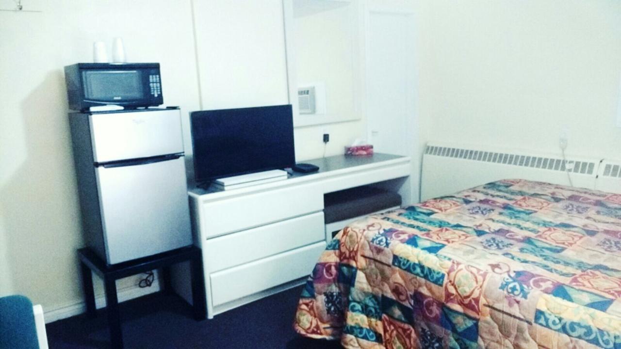 ווינדזור Leisure Motel מראה חיצוני תמונה